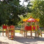 Place zabaw z atestem